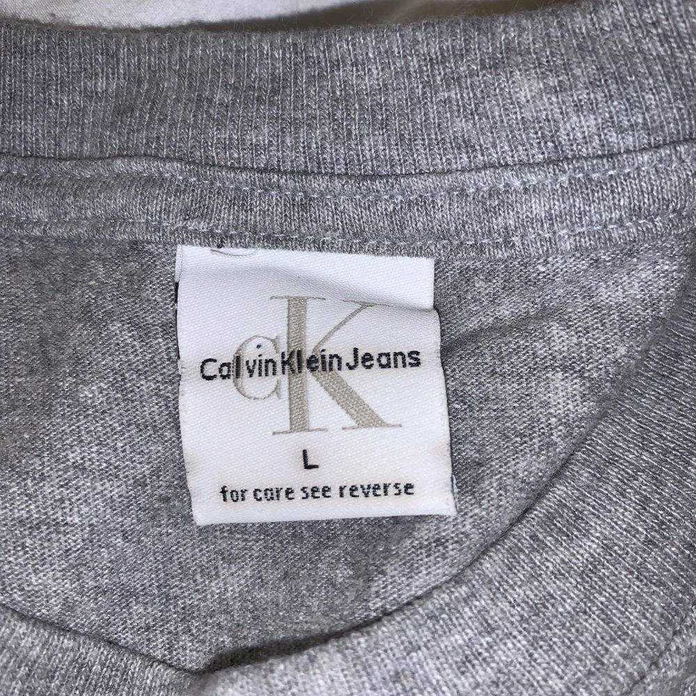Vintage 90’s Calvin Klein Original Logo T-shirt - Picture 4 of 5